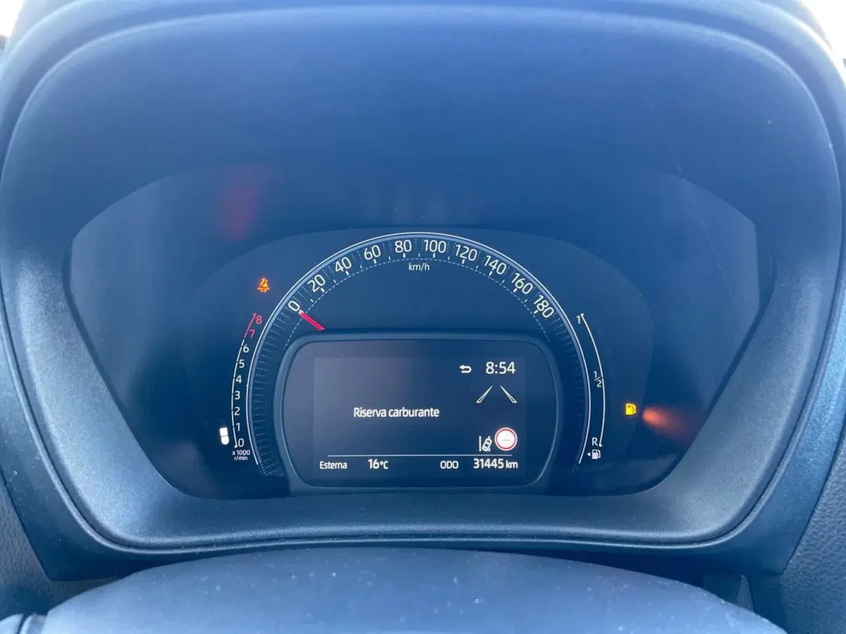 Toyota Aygo X usata a Reggio Calabria (9)