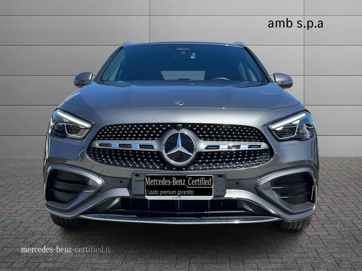 Mercedes-Benz GLA SUV usata a Napoli (3)