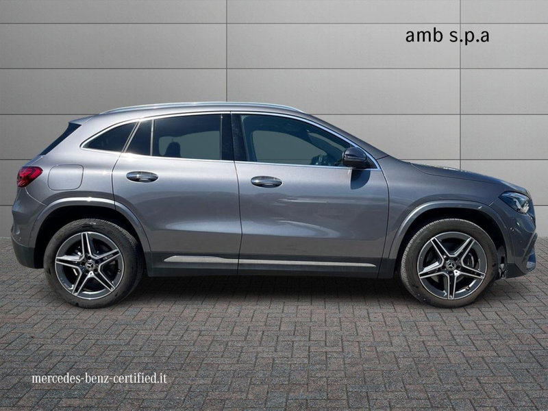 Mercedes-Benz GLA SUV usata a Napoli (5)