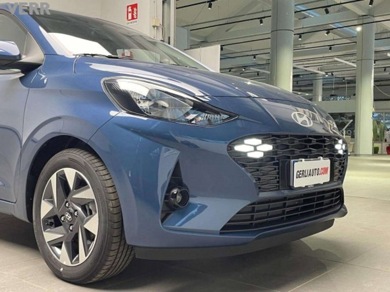 Hyundai i10 nuova a Milano (8)