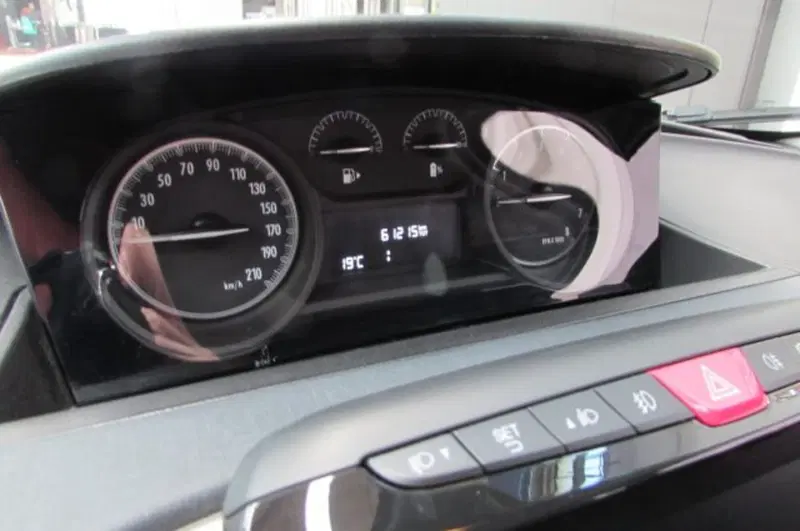 Lancia Ypsilon usata a Milano (12)
