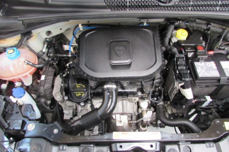 Lancia Ypsilon usata a Milano (18)