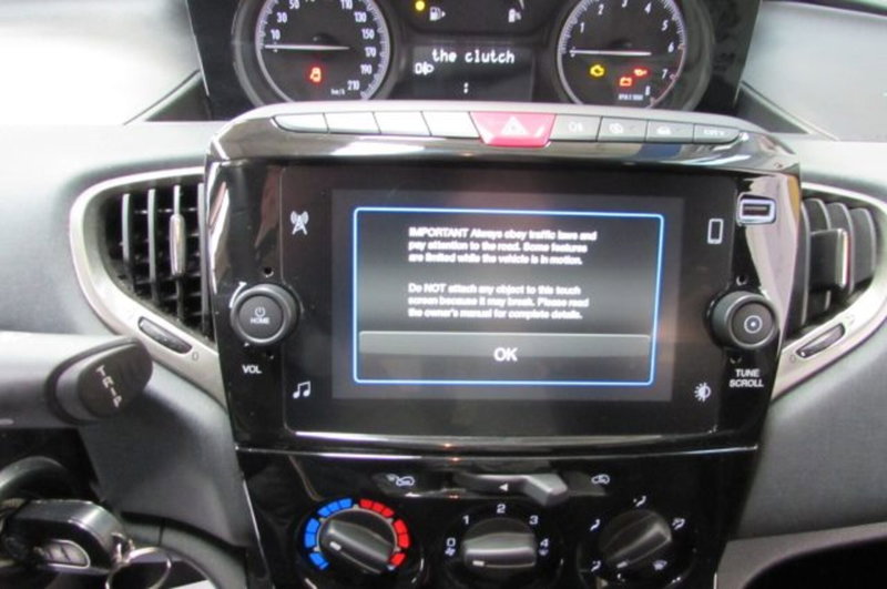 Lancia Ypsilon usata a Milano (9)