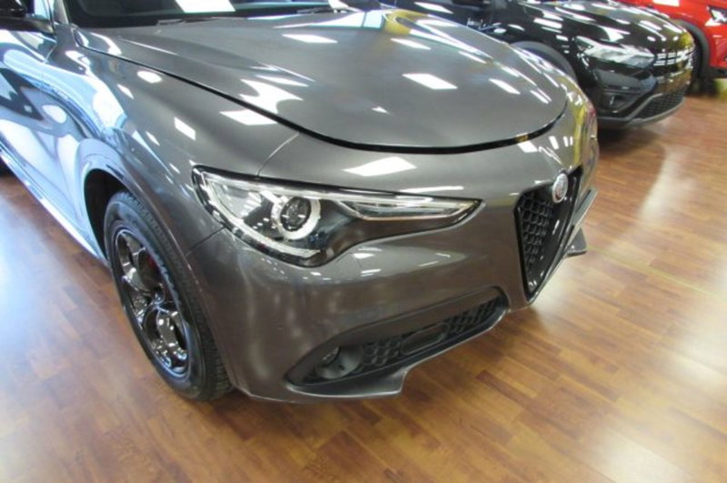 Alfa Romeo Stelvio usata a Milano (16)