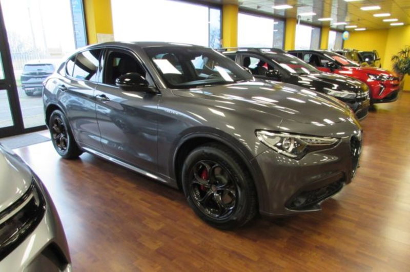 Alfa Romeo Stelvio usata a Milano (2)