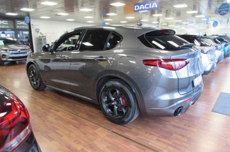 Alfa Romeo Stelvio usata a Milano (4)