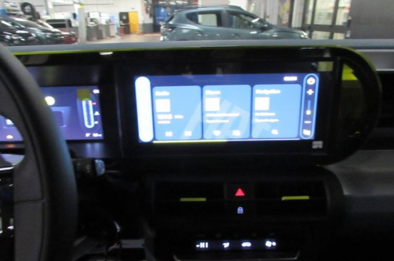 Fiat Grande Panda nuova a Milano (9)