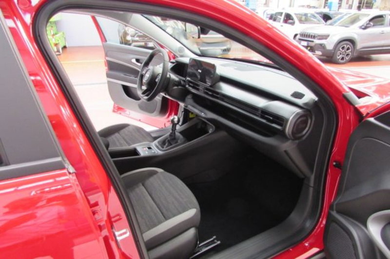 Jeep Avenger nuova a Milano (16)