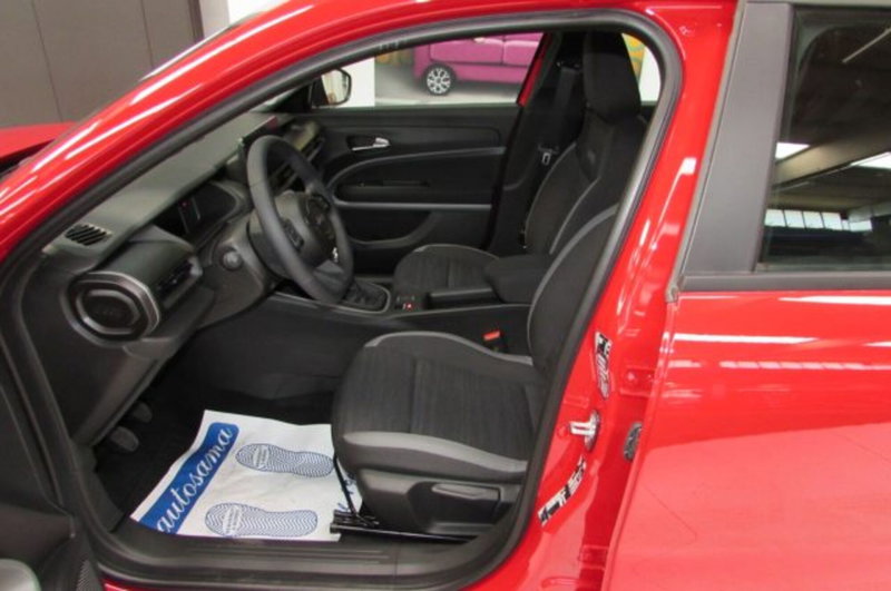 Jeep Avenger nuova a Milano (6)