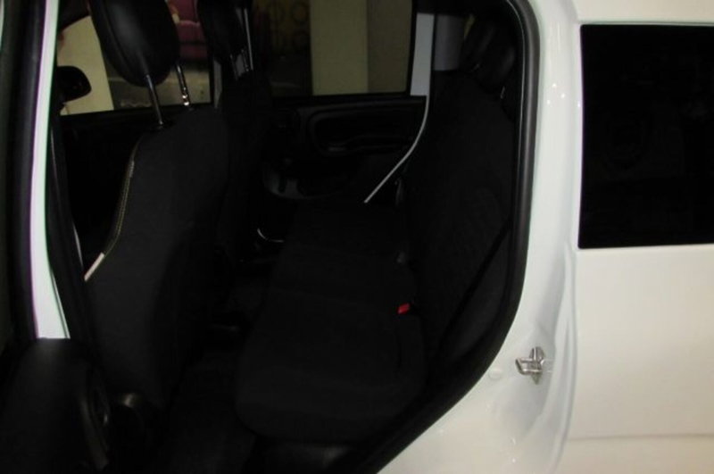 Fiat Panda Cross usata a Milano (13)