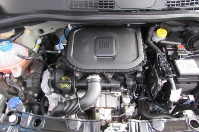 Fiat Panda Cross usata a Milano (18)