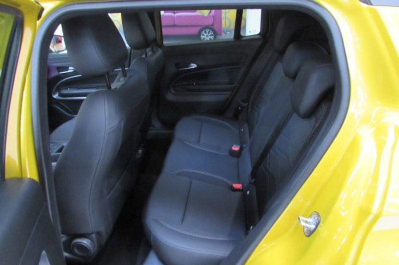 Jeep Avenger usata a Milano (13)