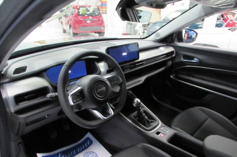 Jeep Avenger nuova a Milano (6)
