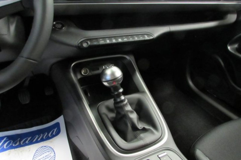 Jeep Avenger nuova a Milano (8)