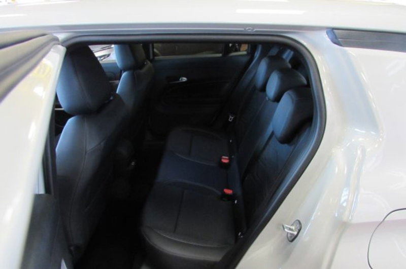 Jeep Avenger nuova a Milano (12)