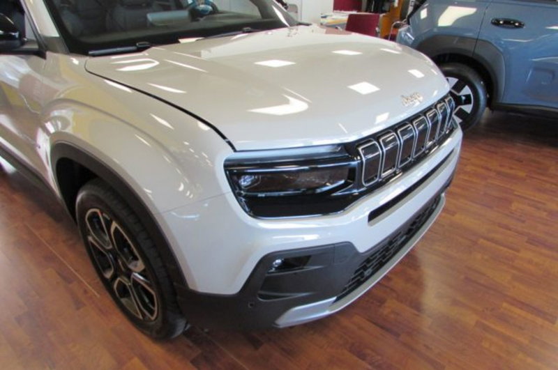 Jeep Avenger nuova a Milano (16)