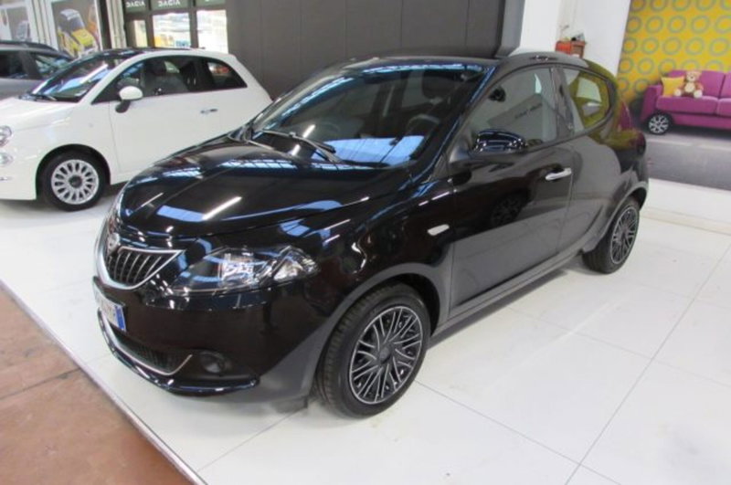 Lancia Ypsilon usata a Milano
