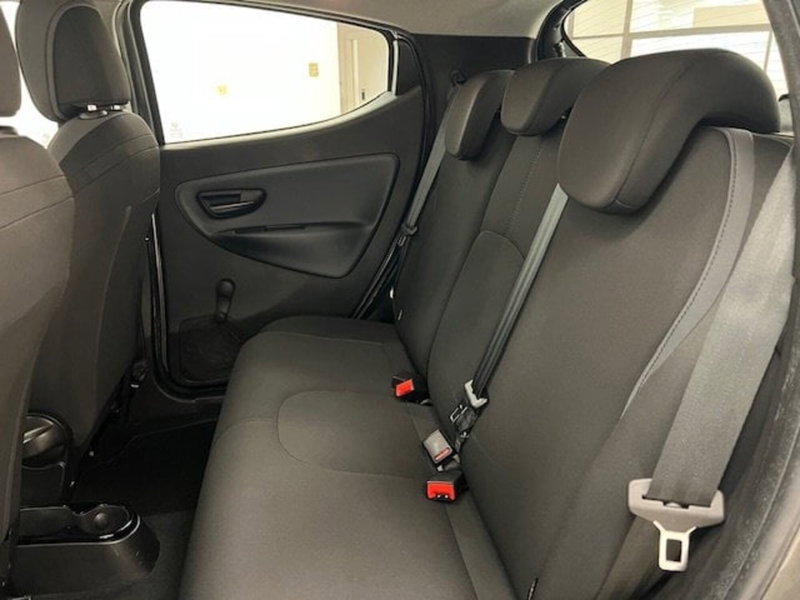 Lancia Ypsilon usata a Alessandria (14)