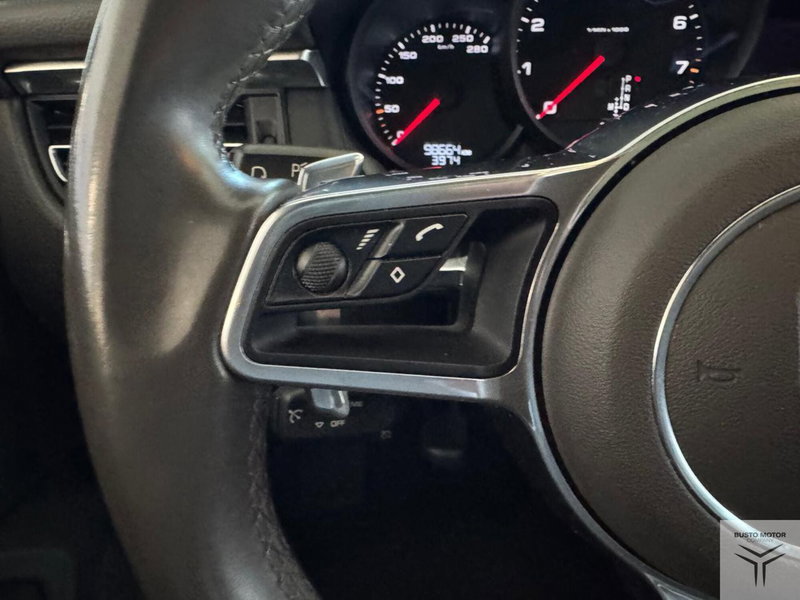 Porsche Macan usata a Varese (12)