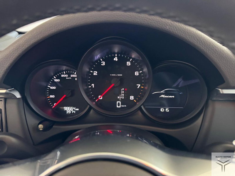 Porsche Macan usata a Varese (13)