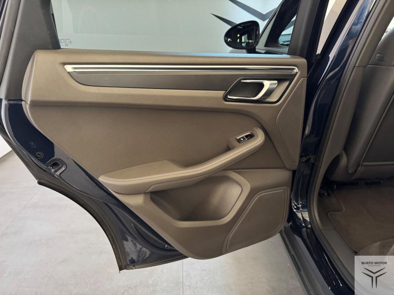 Porsche Macan usata a Varese (18)