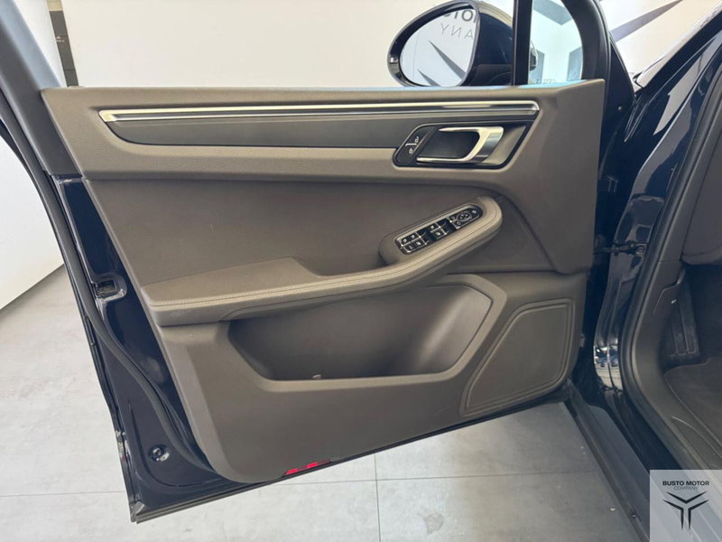 Porsche Macan usata a Varese (8)