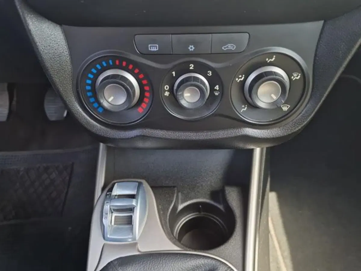 Alfa Romeo MiTo usata a Salerno (15)