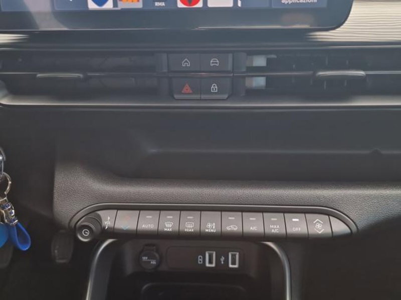 Jeep Avenger usata a Salerno (15)