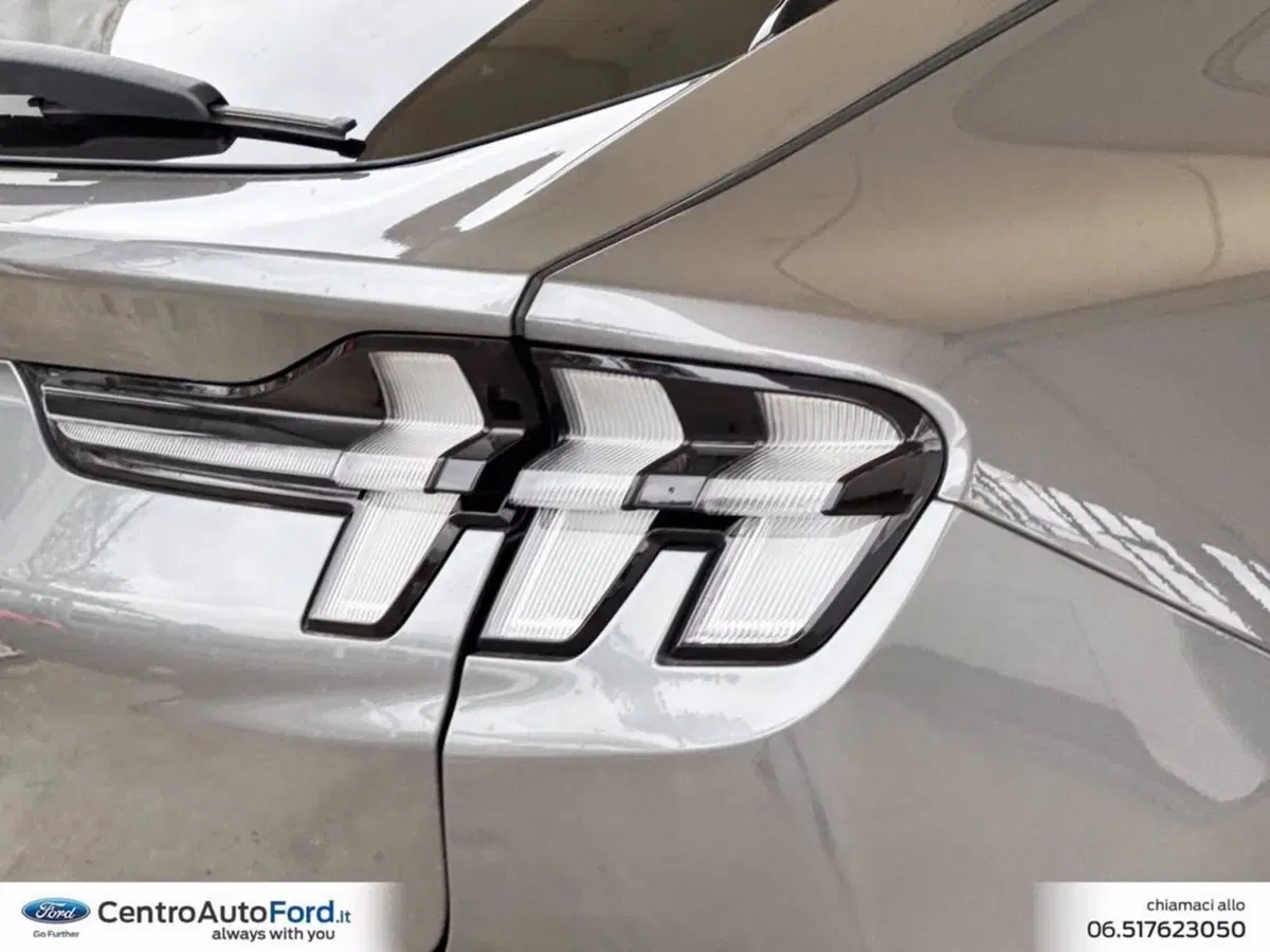 Ford Mustang Mach-E usata a Roma (17)