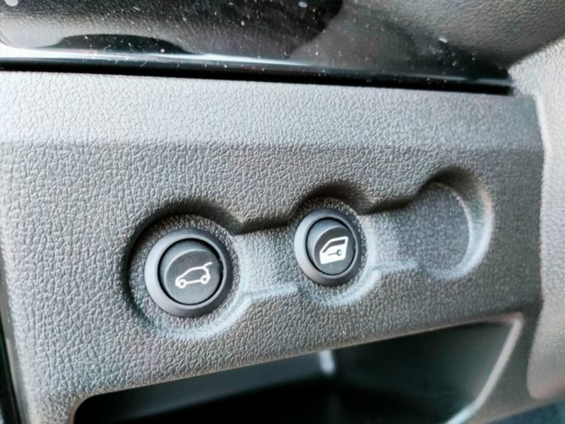 Aixam City 482 nuova a Firenze (18)