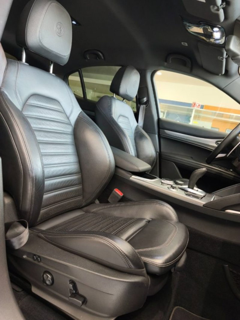 Alfa Romeo Stelvio usata a Firenze (10)