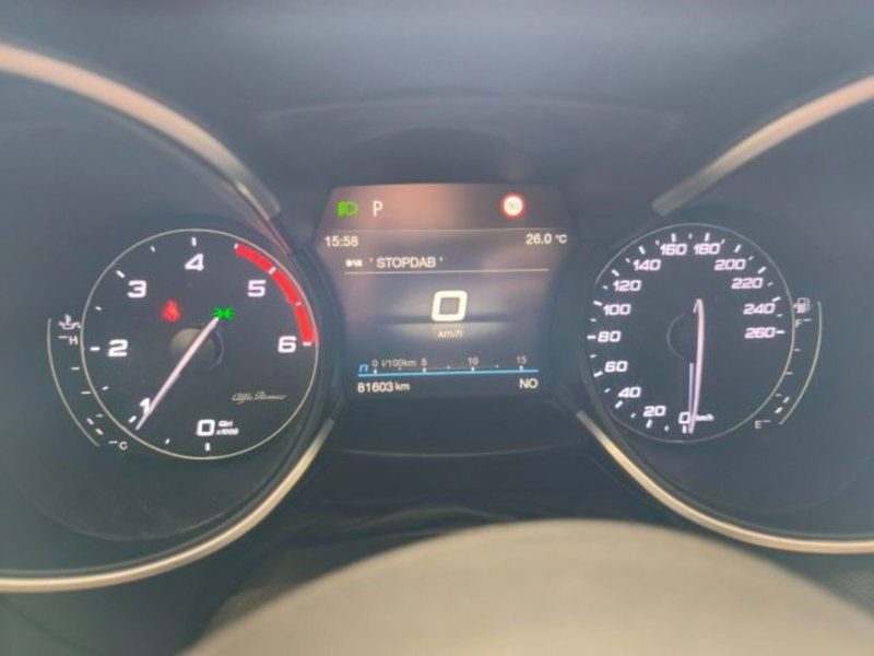 Alfa Romeo Stelvio usata a Firenze (14)