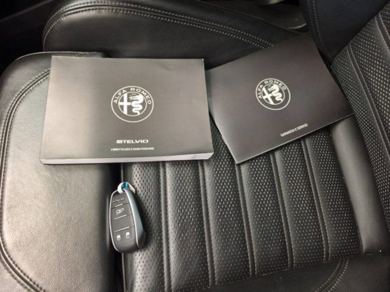 Alfa Romeo Stelvio usata a Firenze (15)