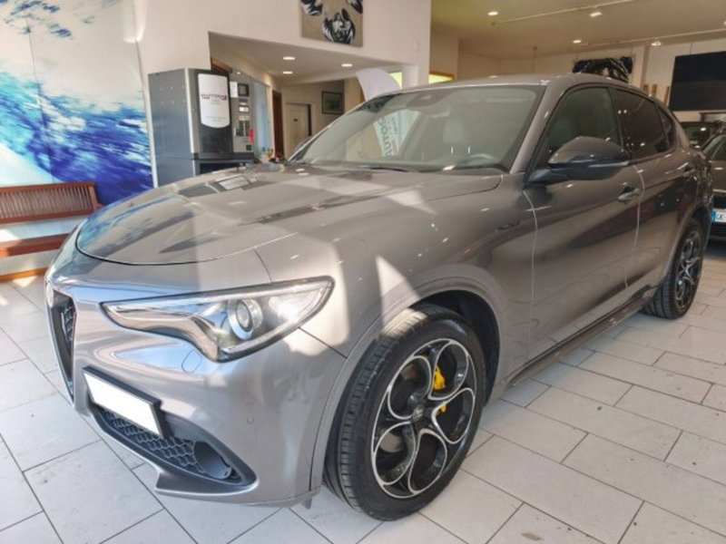 Alfa Romeo Stelvio usata a Firenze (3)