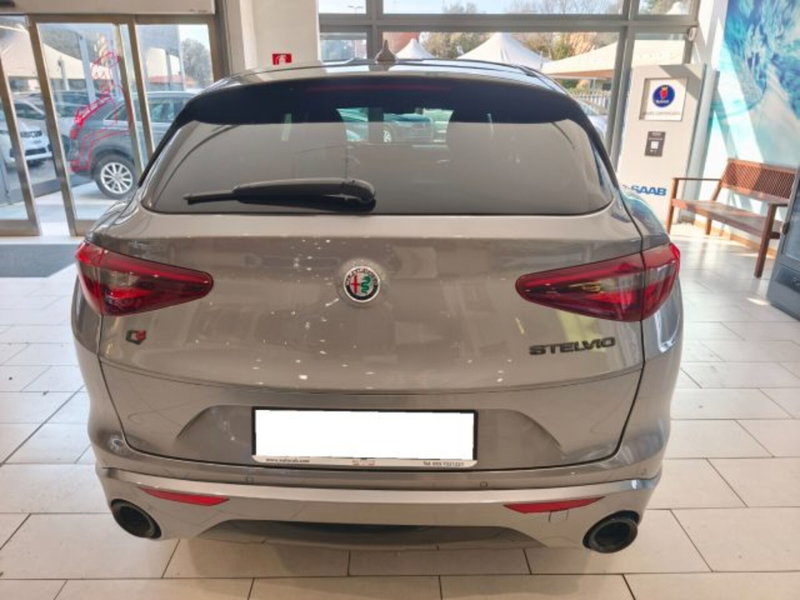 Alfa Romeo Stelvio usata a Firenze (5)