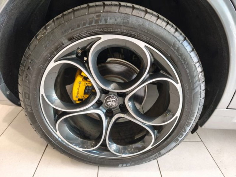 Alfa Romeo Stelvio usata a Firenze (7)