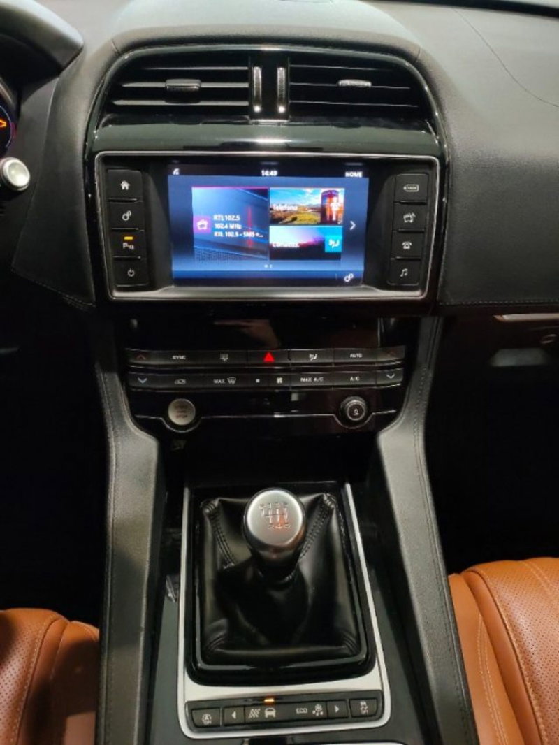 Jaguar F-Pace usata a Firenze (10)