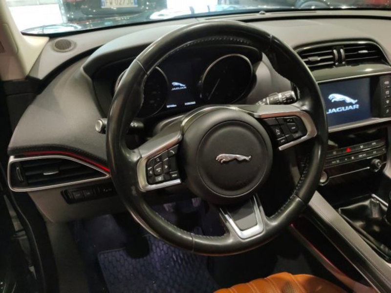 Jaguar F-Pace usata a Firenze (9)