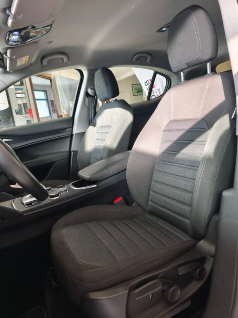 Alfa Romeo Stelvio usata a Firenze (12)