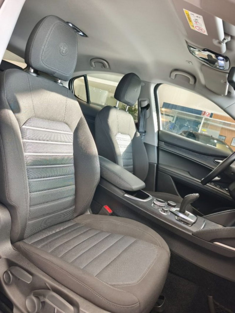 Alfa Romeo Stelvio usata a Firenze (13)