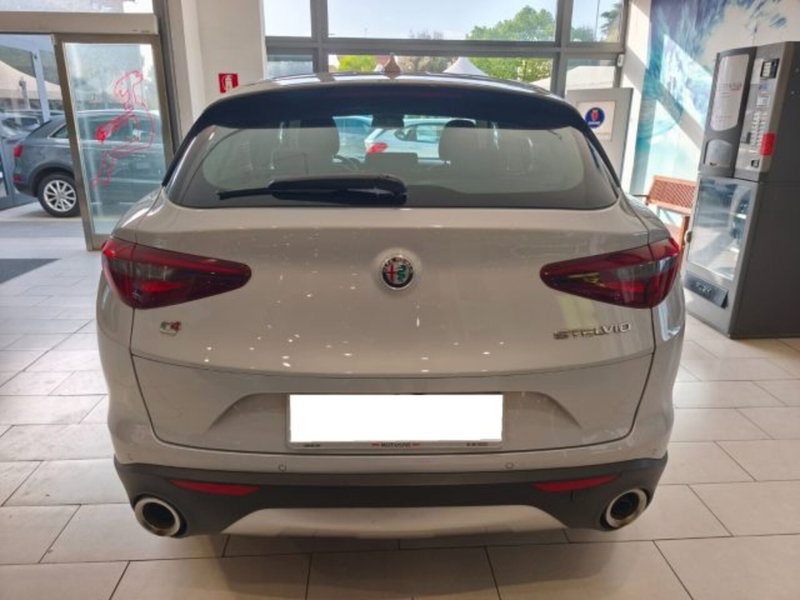 Alfa Romeo Stelvio usata a Firenze (6)