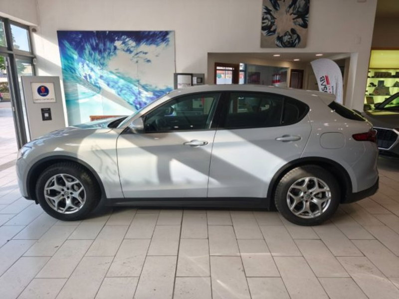 Alfa Romeo Stelvio usata a Firenze (7)