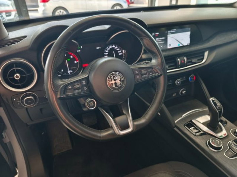 Alfa Romeo Stelvio usata a Firenze (8)