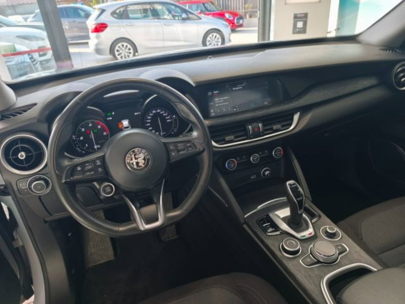 Alfa Romeo Stelvio usata a Firenze (9)