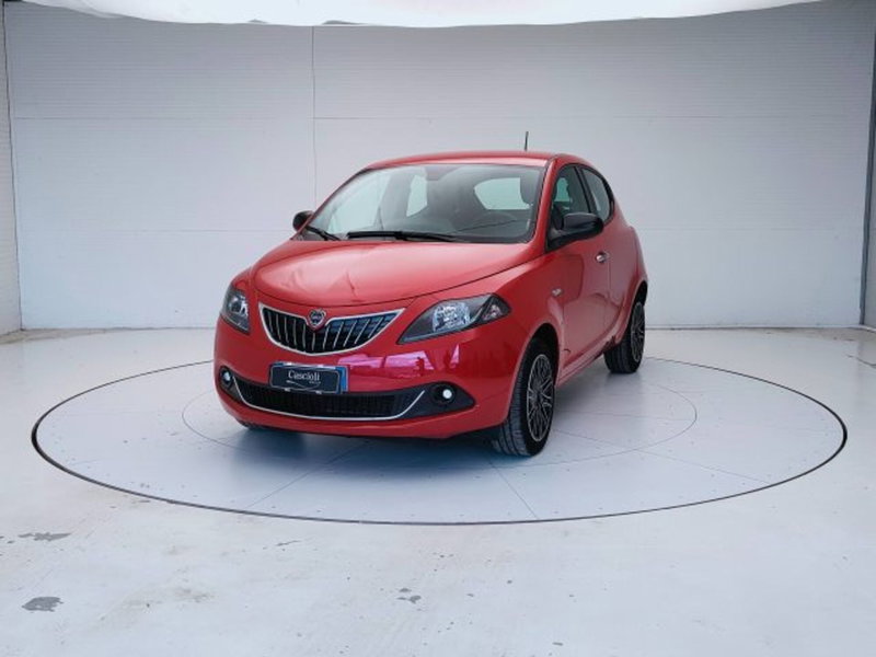 Lancia Ypsilon usata a Teramo