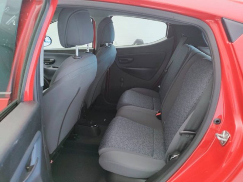 Lancia Ypsilon usata a Teramo (9)