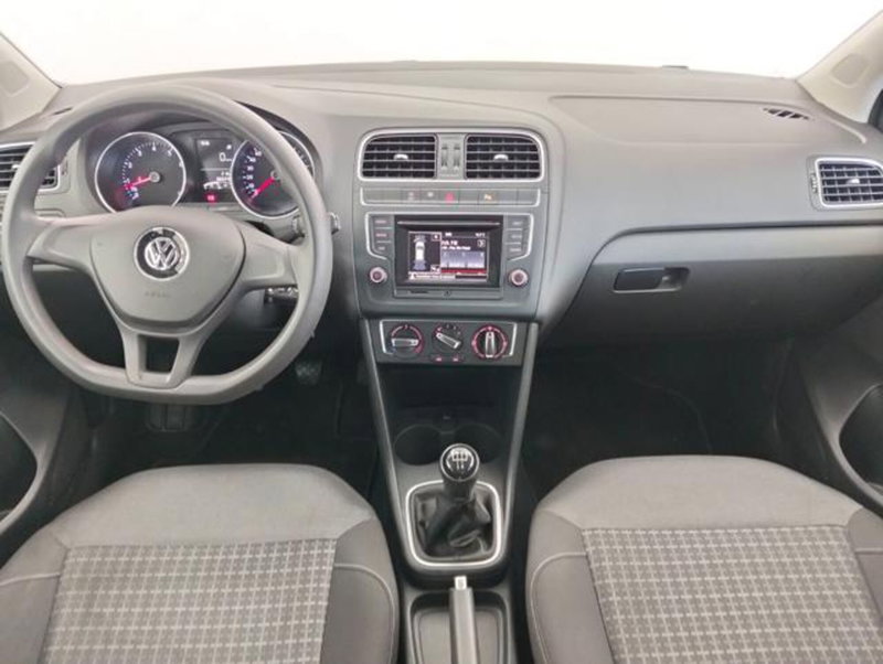 Volkswagen Polo usata a Como (4)