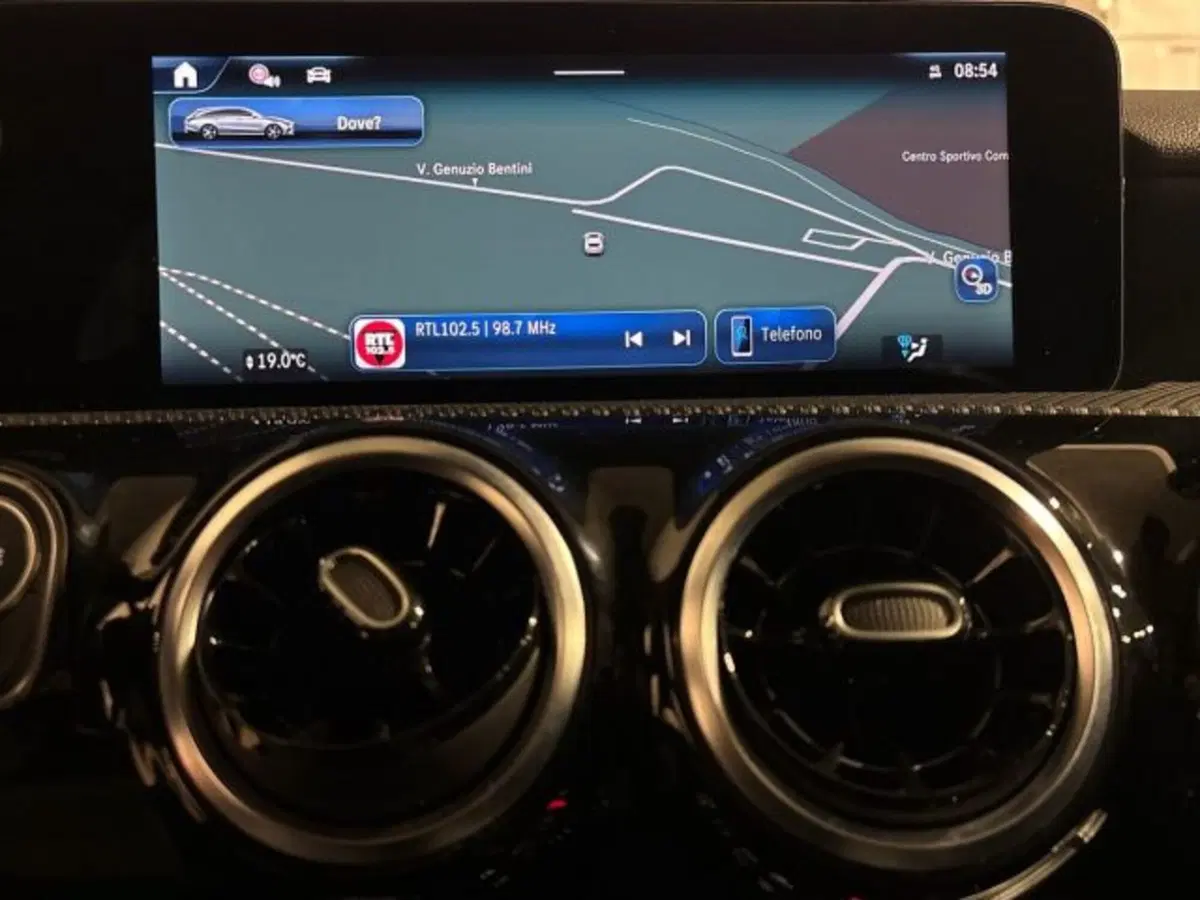 Mercedes-Benz CLA Shooting Brake usata a Bologna (14)