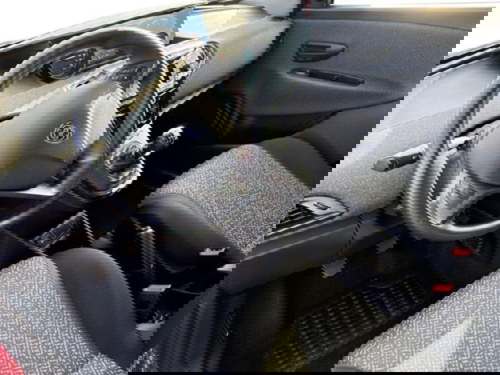 Lancia Ypsilon usata a Roma (6)