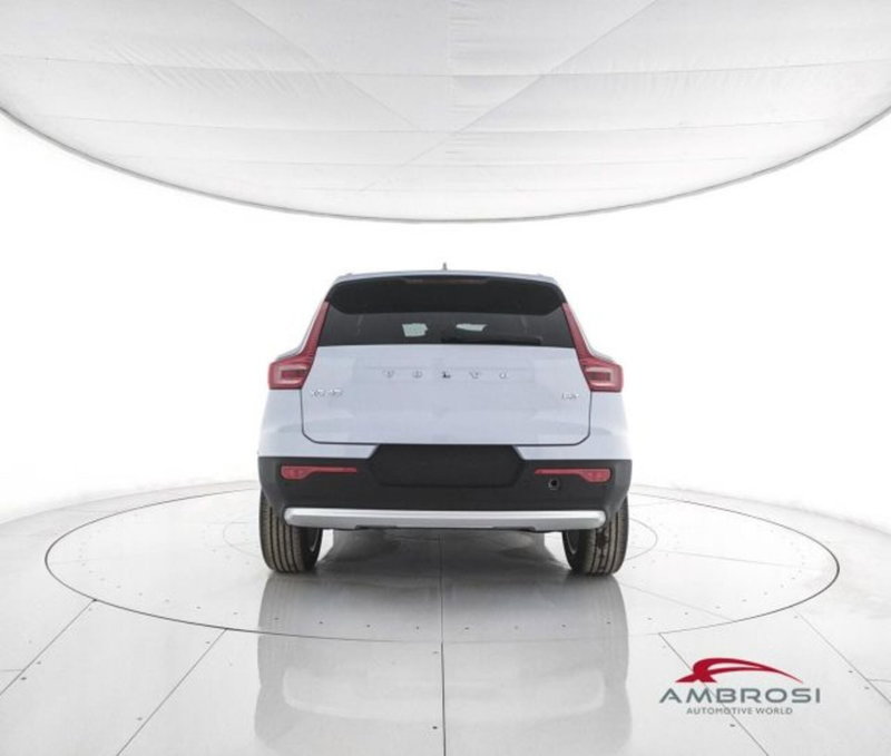 Volvo XC40 nuova a Perugia (6)